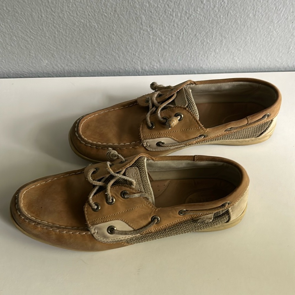 Women’s sperrys
